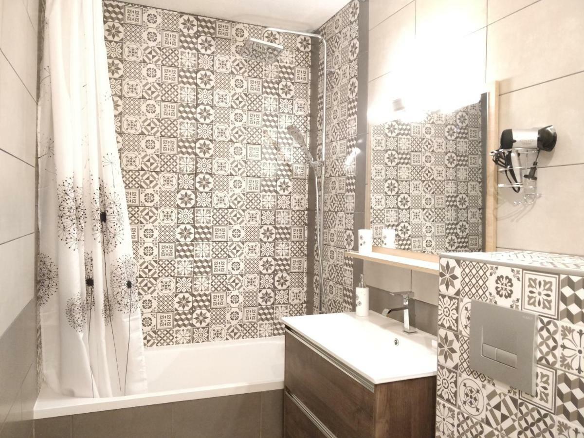 Les Cles Du Bonheur By Beds4Wanderlust, 47M2 Avec Terrasse Privative & Parking-Rer B Tgv 10Min-Orly 20Min Lägenhet Massy  Exteriör bild